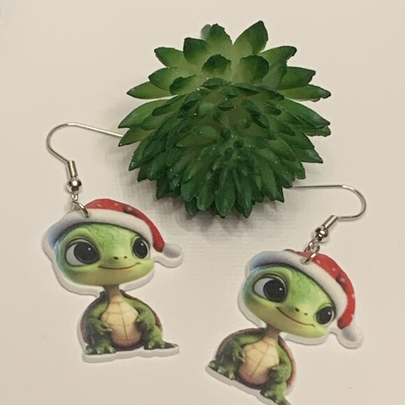 Turtle Earring, Santa Earring, Christmas Earring, Gift Idea, Turtle Jewelry - Picture 2 of 4